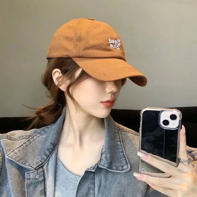 背鸭子的男孩